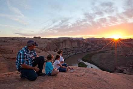 Moab Hummer Tours Rim Sunset 2