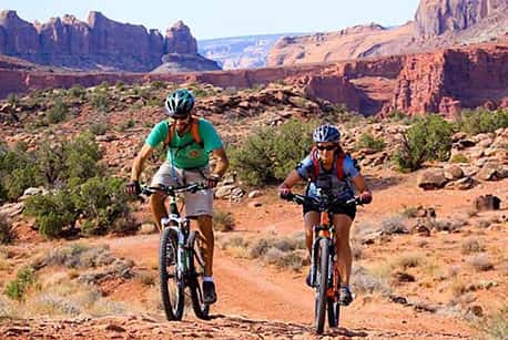 Mac Biking Courthouse Couple